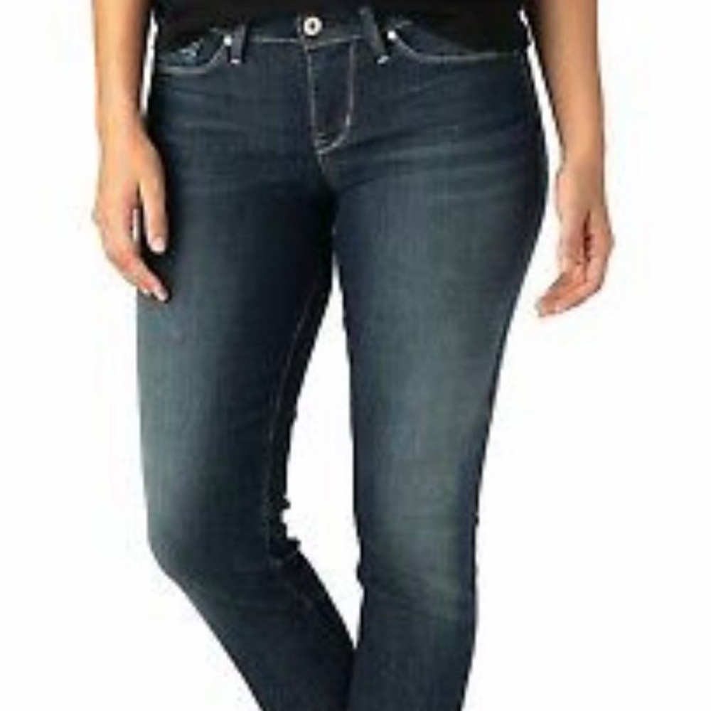 NWT signature Levi’s stretch